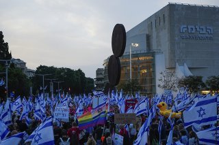 Selon les organisateurs, environ 258'000 personnes ont protesté à Tel-Aviv contre la réforme judiciaire, dans une marée de drapeaux israéliens.
